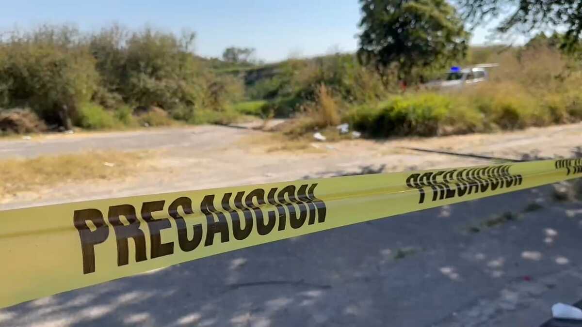 Encuentran cuerpo al interior de un canal en El Salto (Juan Carlos Munguía)