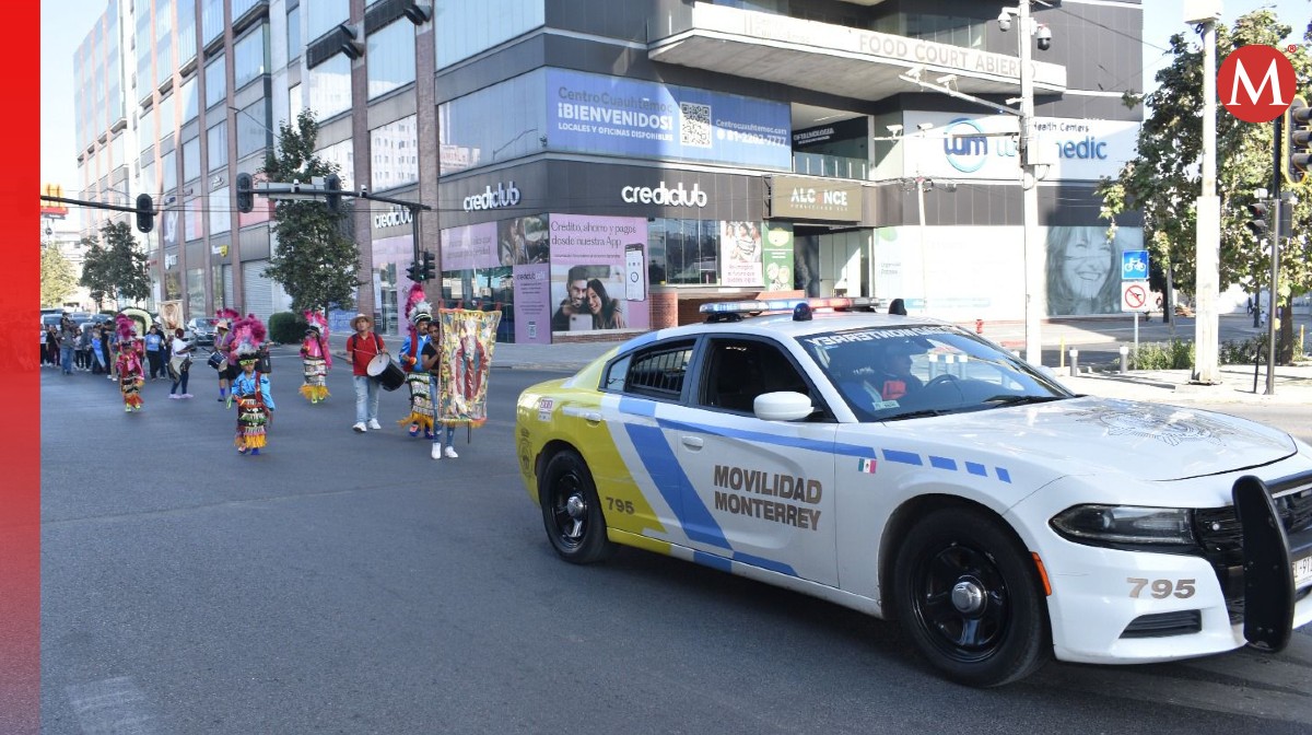 Operativos de la Policía de Monterrey rumbo a la Basílica. Foto: Especial