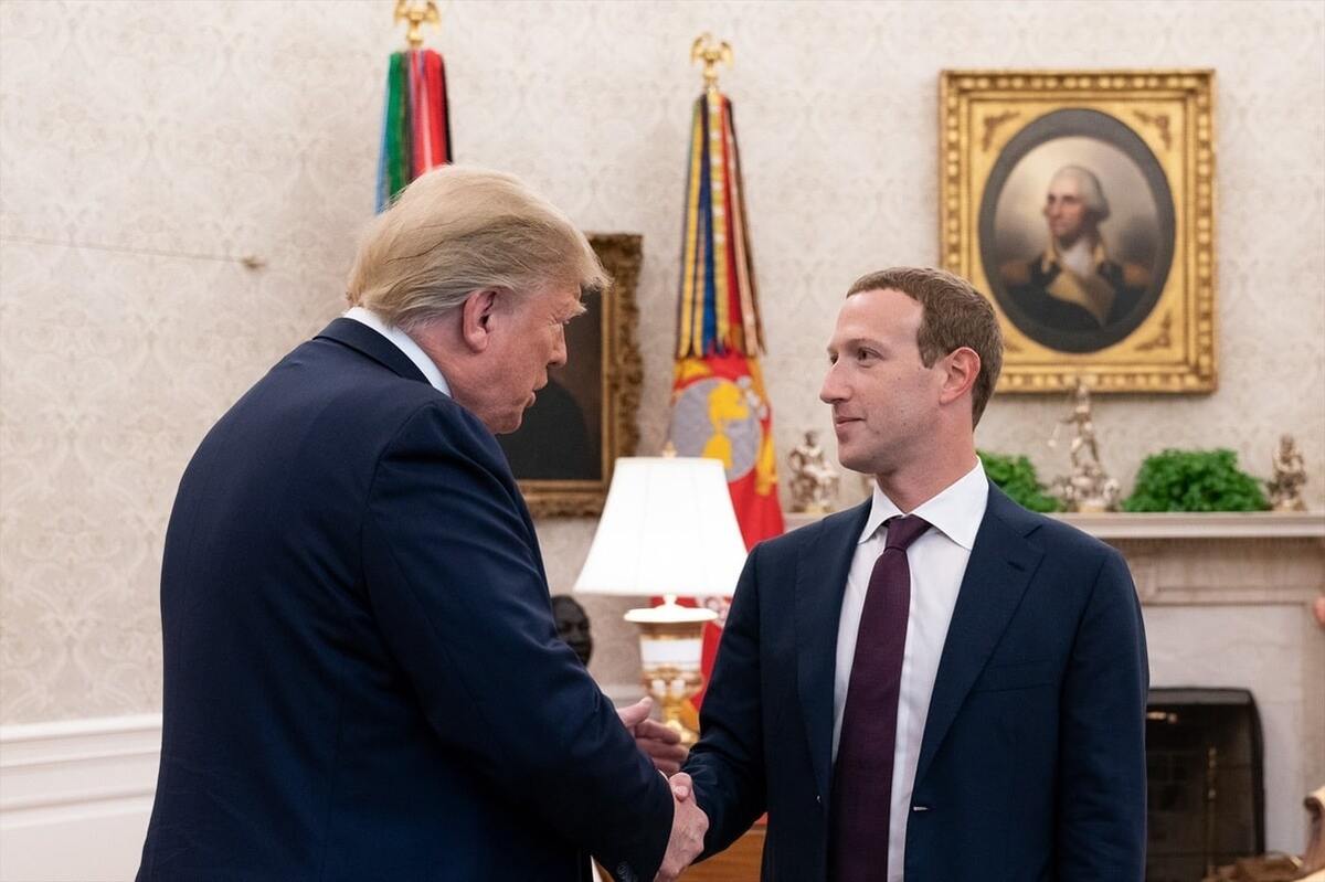 El presidente de Estados Unidos, Donald Trump, junto con el fundador y CEO de Facebook, Mark Zuckerberg. Foto de archivo.