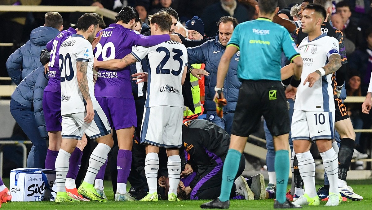 Edoardo Bove, en cuidados intensivos y bajo sedación tras desplomarse en el Fiorentina vs Inter (Reuters)