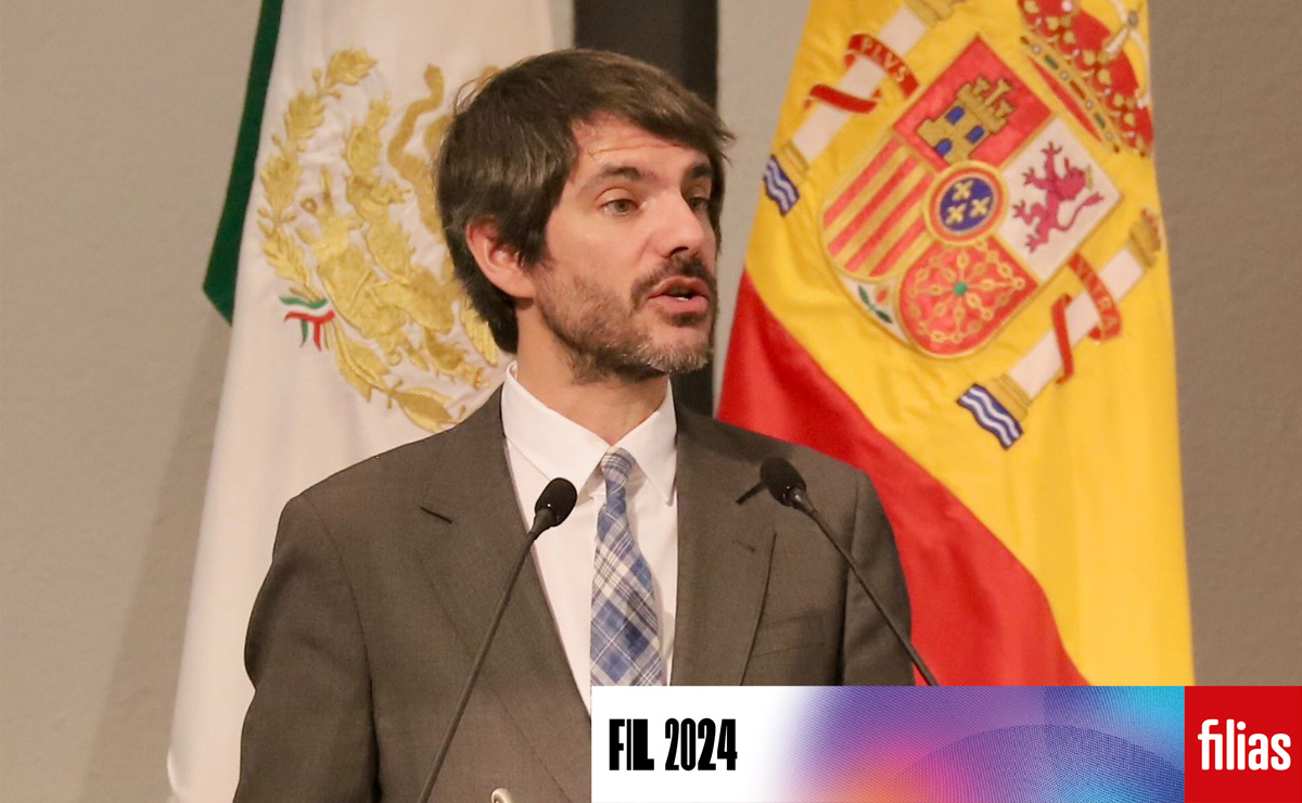 Ernest Urtasun, ministro de Cultura de España, en la FIL Guadalajara. (Foto: Ariel Ojeda)