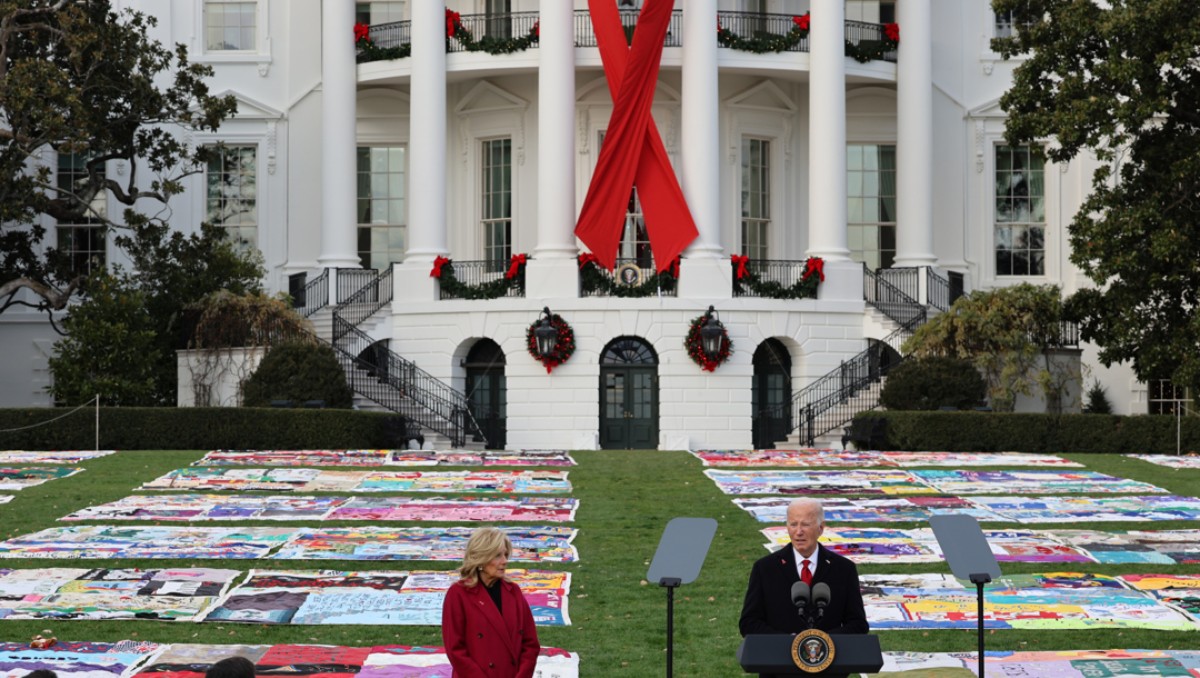Rinden homenaje en la Casa Blanca por Día Mundial del SIDA. (Foto: EFE)
