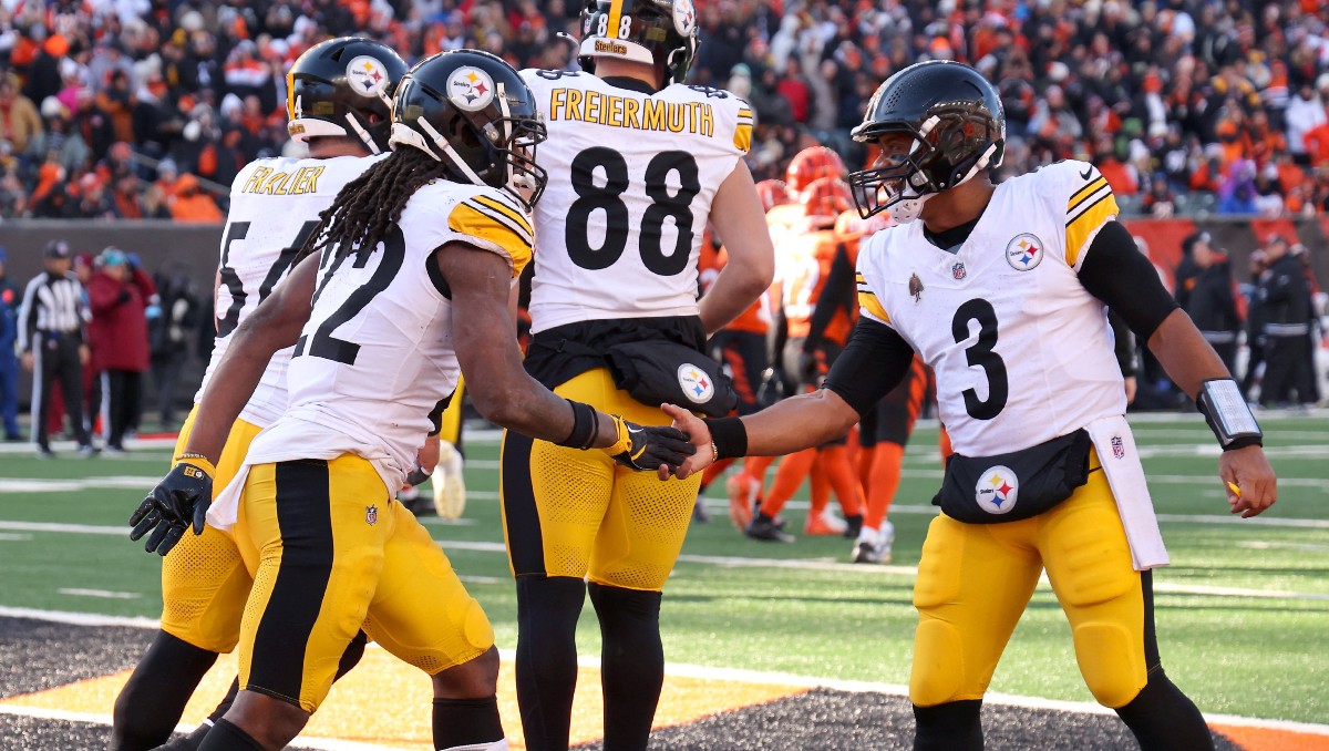 Russell Wilson lidera victoria de Steelers sobre Bengals con tres pases de touchdown (Reuters)