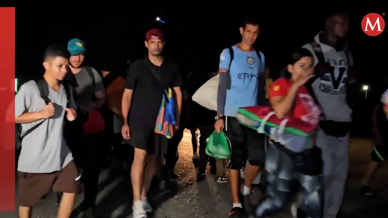 Caravana migrante adelanta salida desde Chiapas; acusan amenazas y hostigamiento del INM