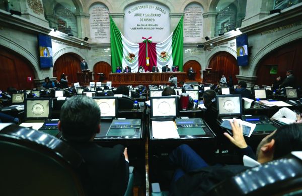 “Nosotros creemos que a más tardar el 30 o 31 de diciembre podríamos estar terminando”, dijo el diputado Maurilio Hernández. TANIA CONTRERAS