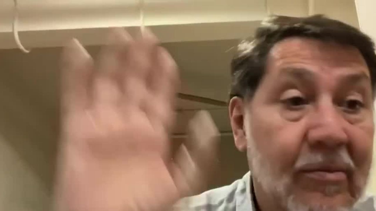 Gerardo Fernández Noroña critica a Javier Corral por votar en contra de la reforma oficialista