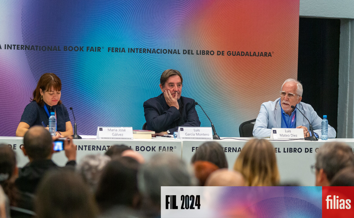 Luis García Montero y Luis Mateo Díez durante el evento 'Escribir el adiós'. (Foto: Bernardo de Niz)
