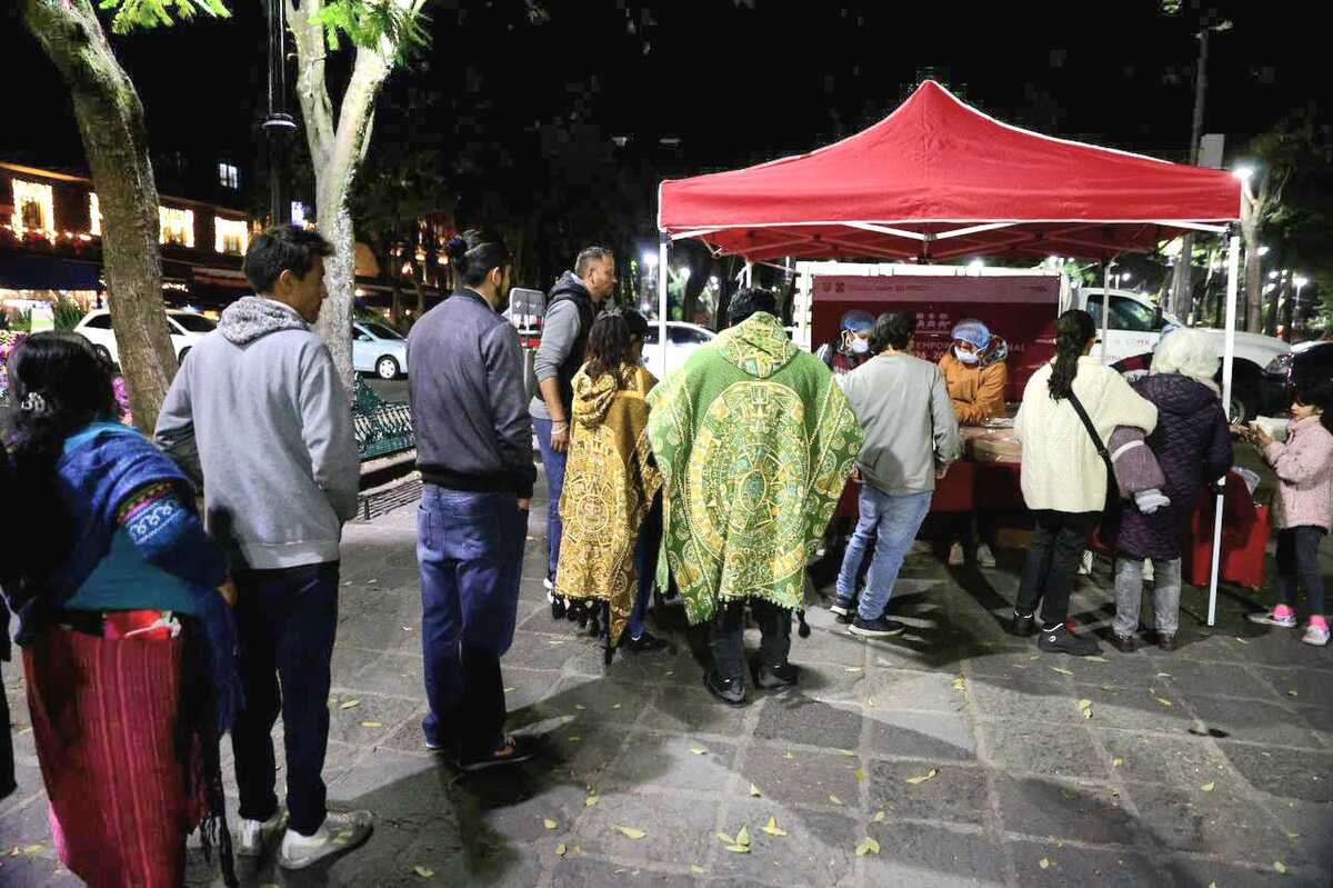 Coyoacán entrega apoyos a ciudadanos.