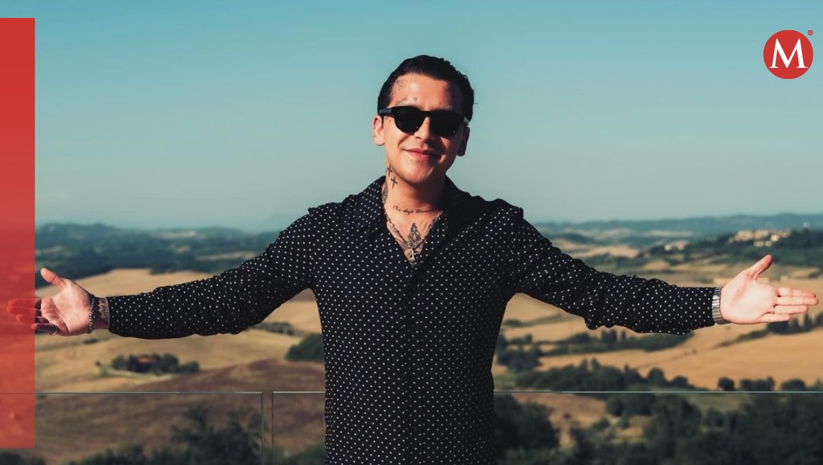 Nodal celebra concierto en Costa Rica