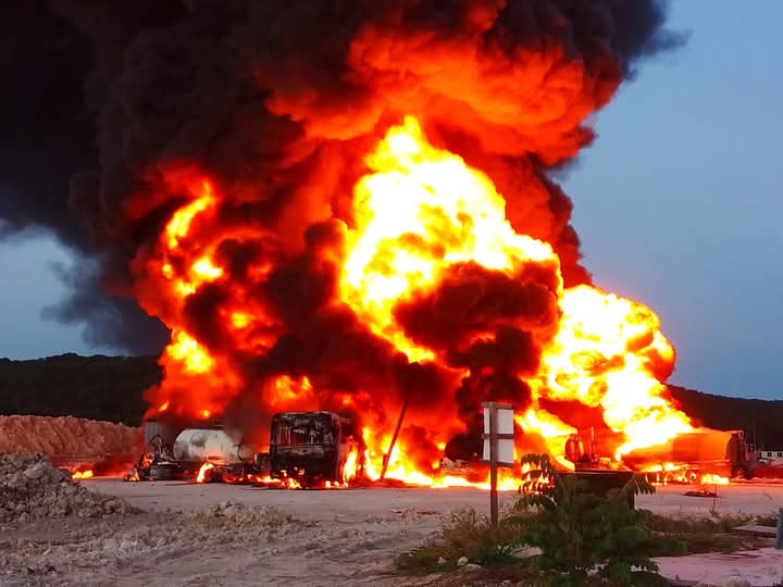 Incendio en centro de acopio de Sedena en Escárcega deja un herido y daños materiales | Especial