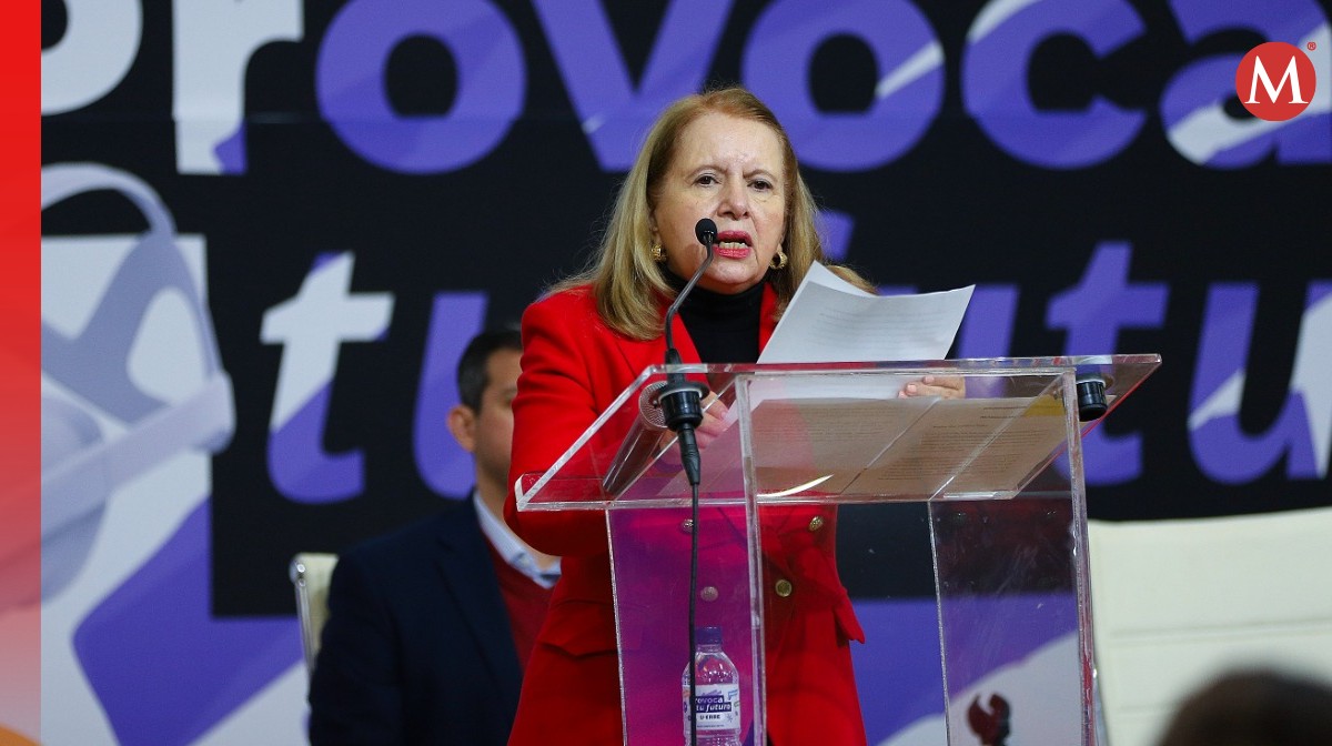 Loretta Ortiz da conferencia en Monterrey. Foto: Jorge López