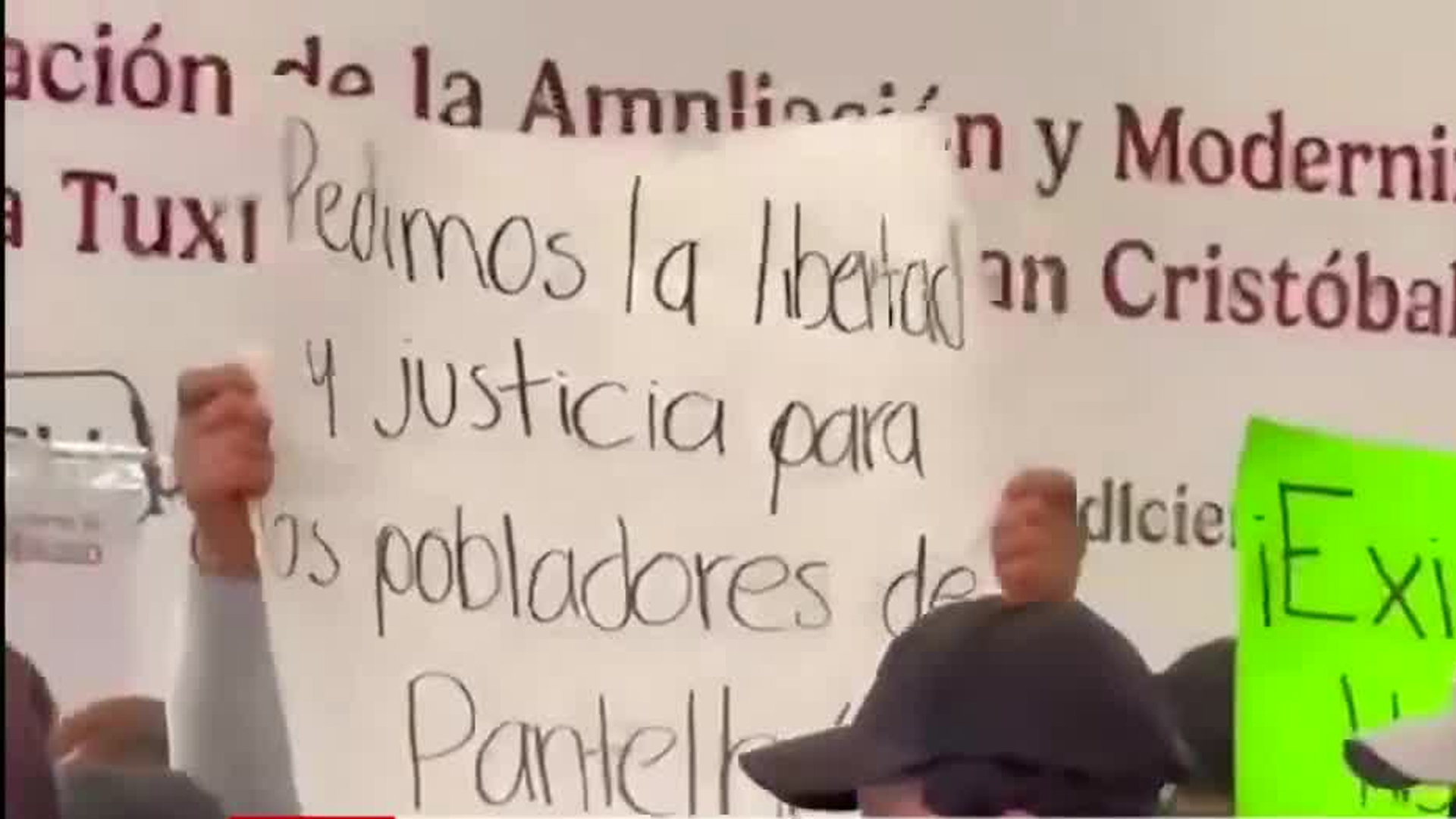 Pobladores de Pantelhó se manifiestan ante Sheinbaum para que atienda crisis de violencia