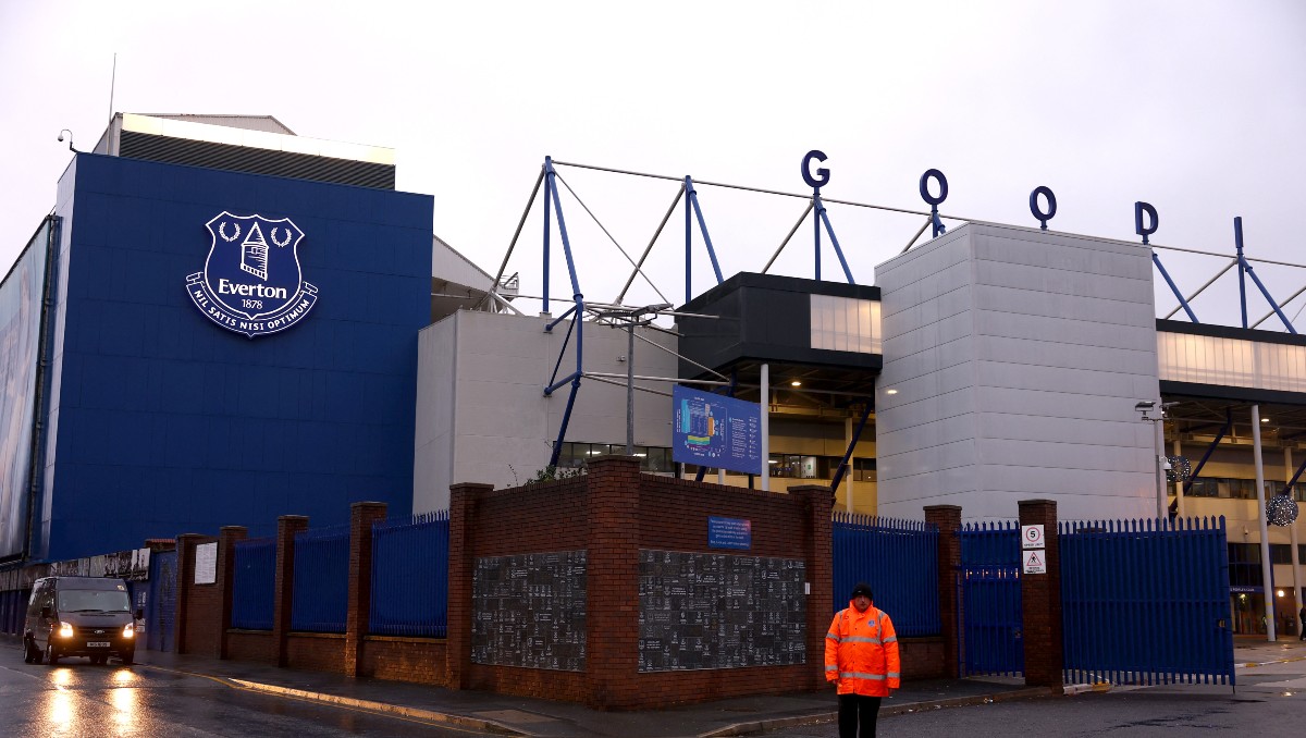 Suspenden el Everton contra Liverpool en Premier League por esta razón (Reuters)