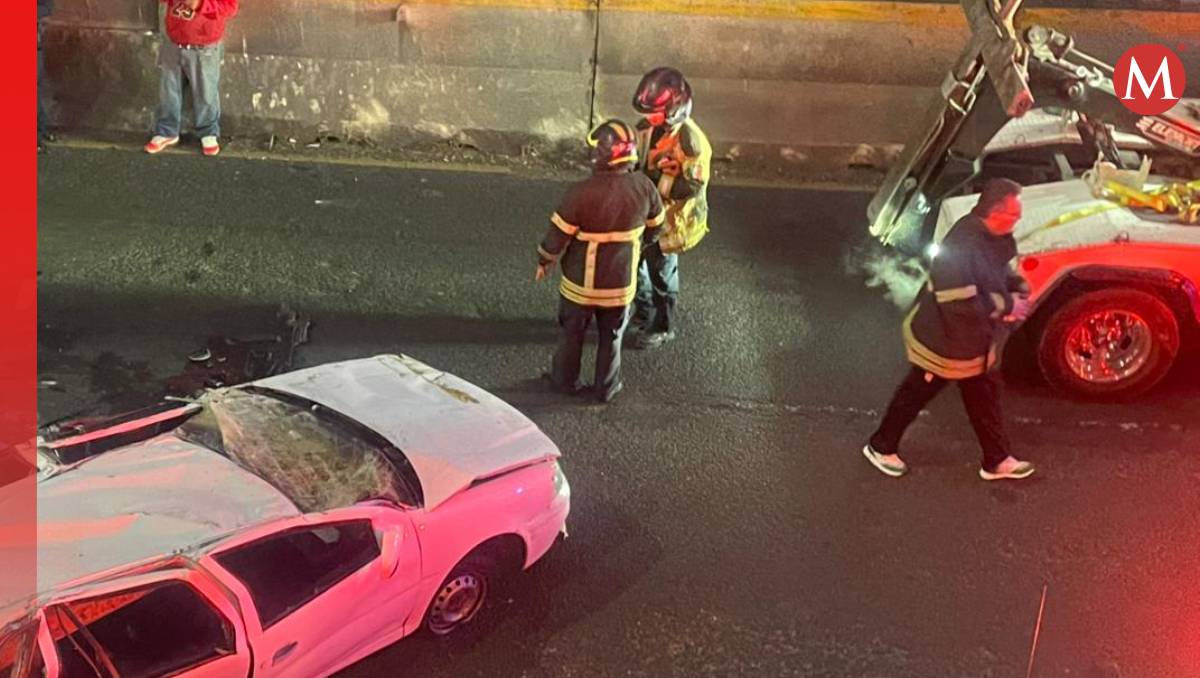 El accidente en Periférico Norte generó tráfico a la altura de Naucalpan. Foto: (Especial)