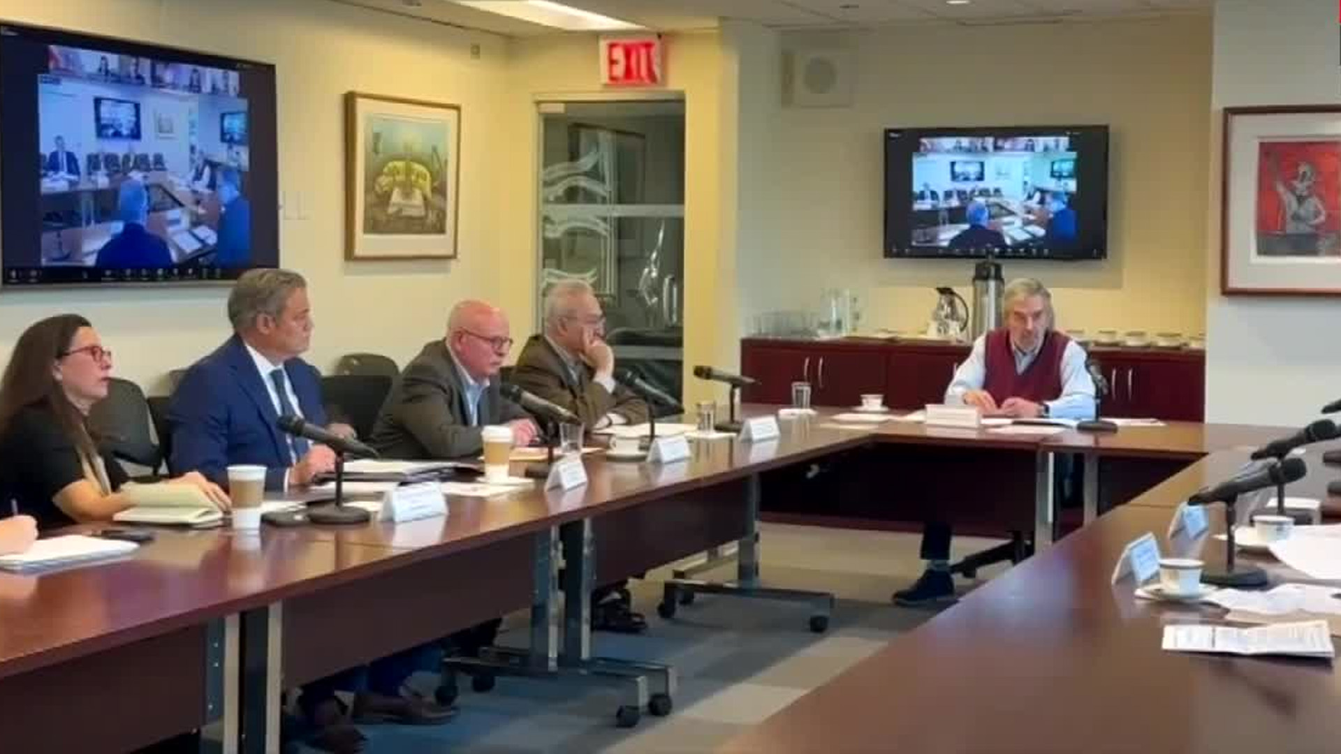 Juan Ramón de la Fuente exhorta a cónsules mexicanos a visitar centros de detención en EU