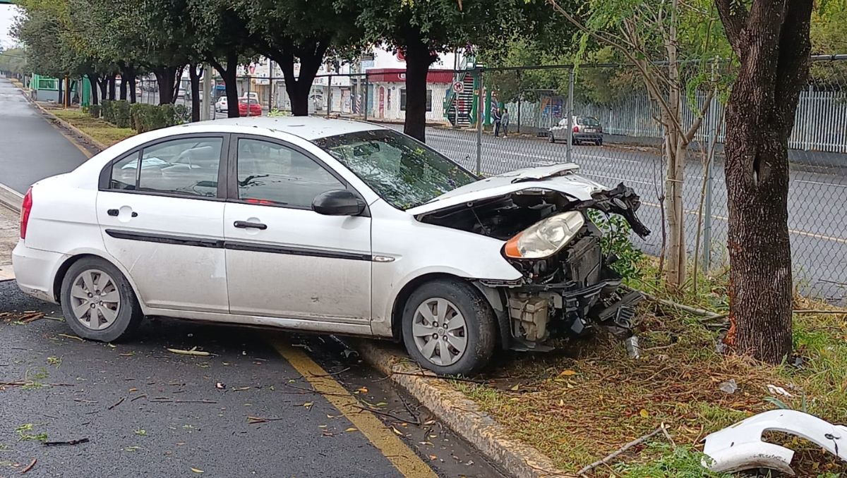 Hasta el sitio acudieron de inmediato elementos de Tránsito de Guadalupe y Protección Civil municipal | Israel Santacruz