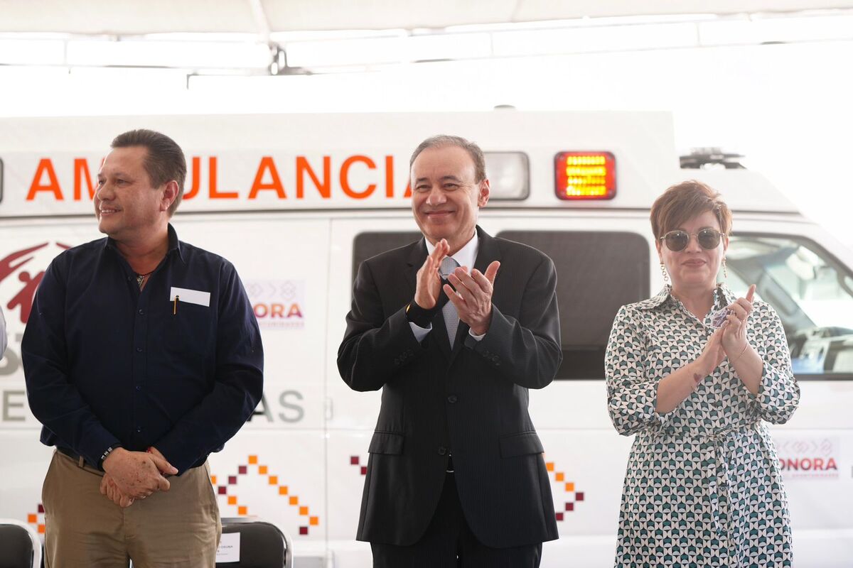 Gobernador Durazo fortalece a Isssteson con ocho nuevas ambulancias