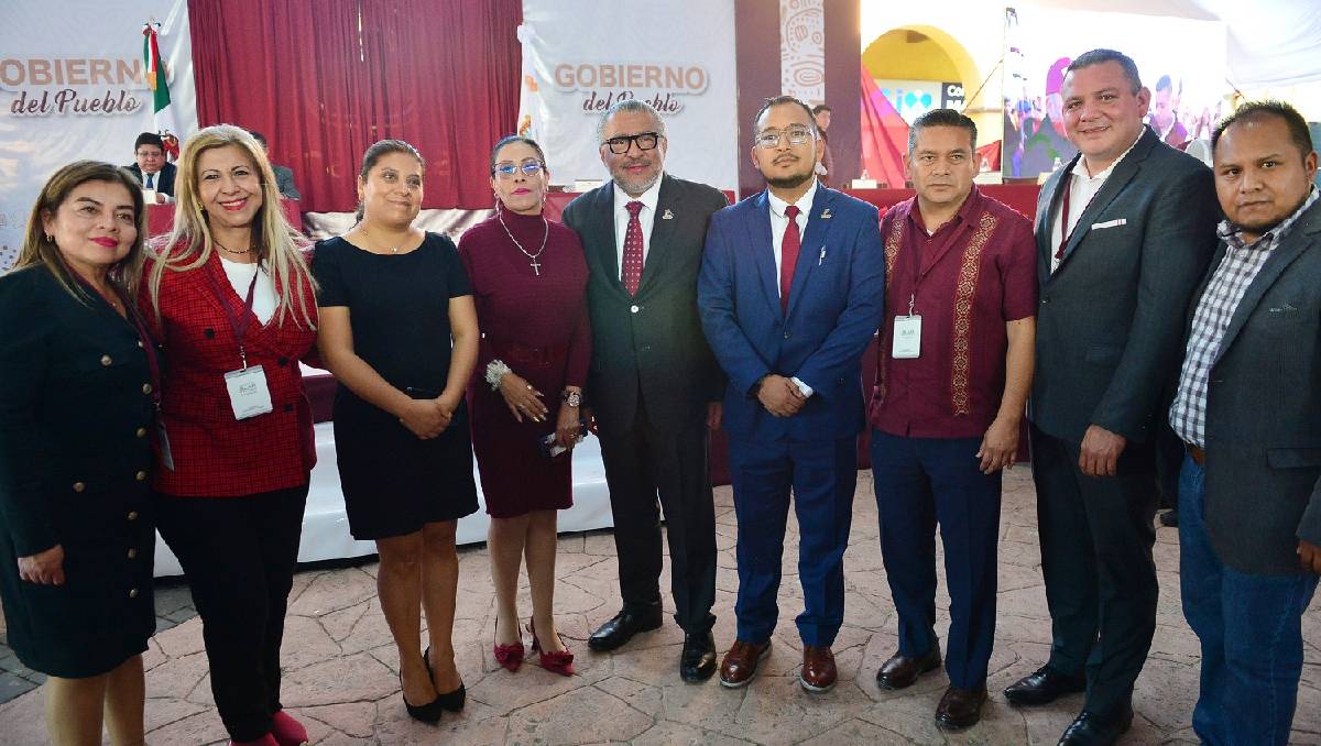 Horacio Duarte tomó protesta de Alan Martínez, alcalde electo de Temascapala. Foto: (Especial)