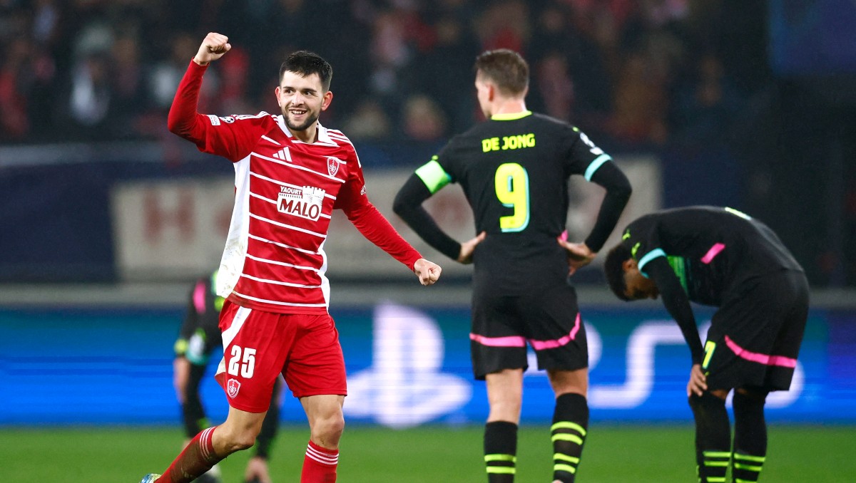 'Chucky' Lozano y PSV caen por la mínima ante Stade Brestois en Champions League (Reuters)