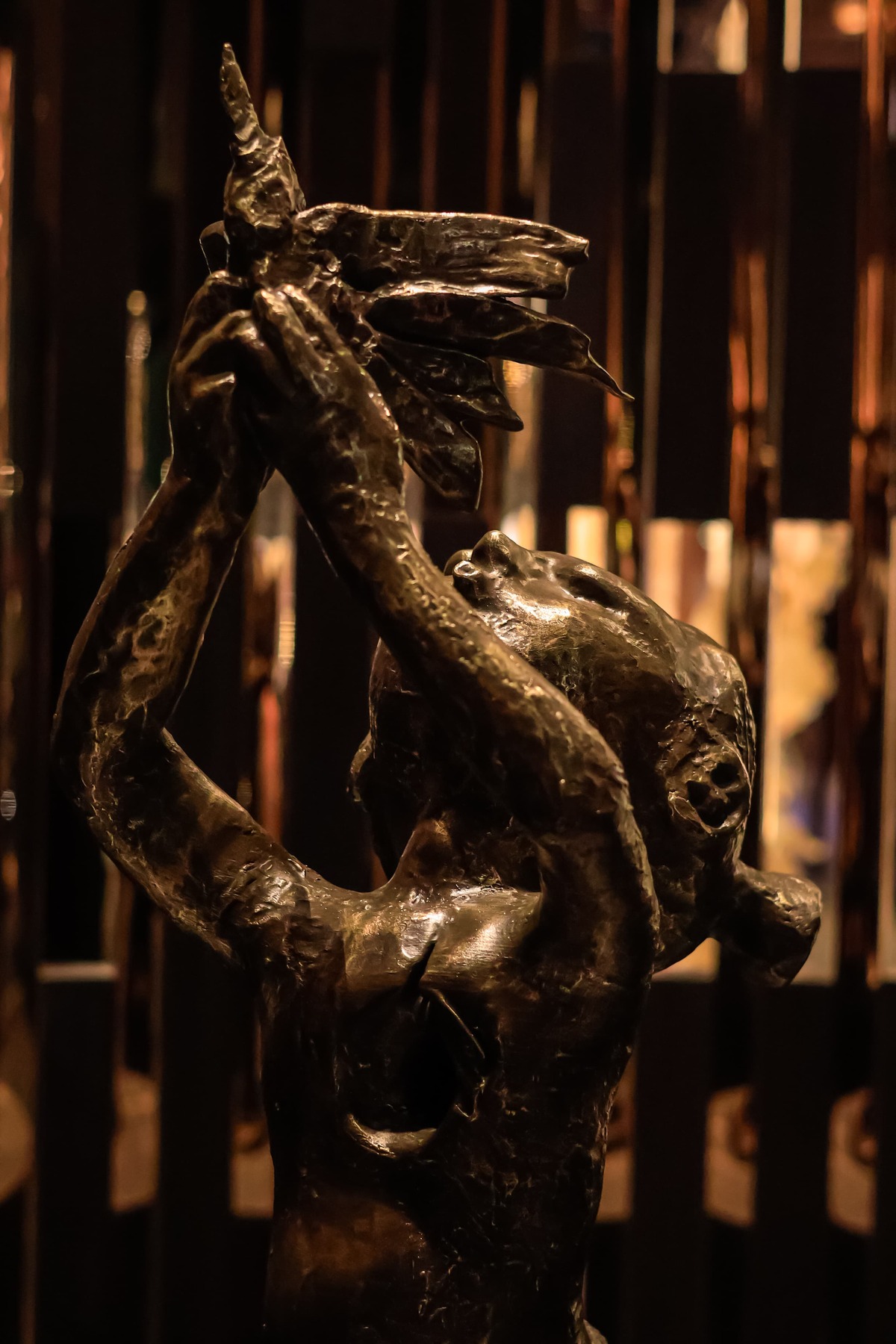 Su obra 'De jaula a pájaro II' es la nueva versión de una que fue robada. | Fotos: Cortesía Mirage