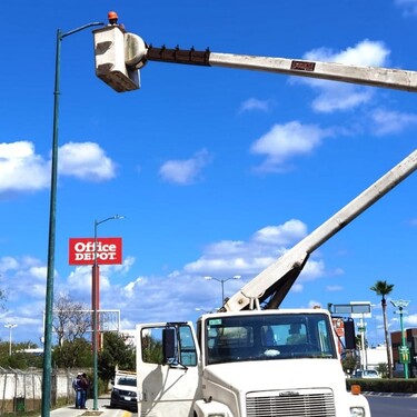 Ciudad Victoria instala lámparas LED en Avenida Tamaulipas. (Cortesía)