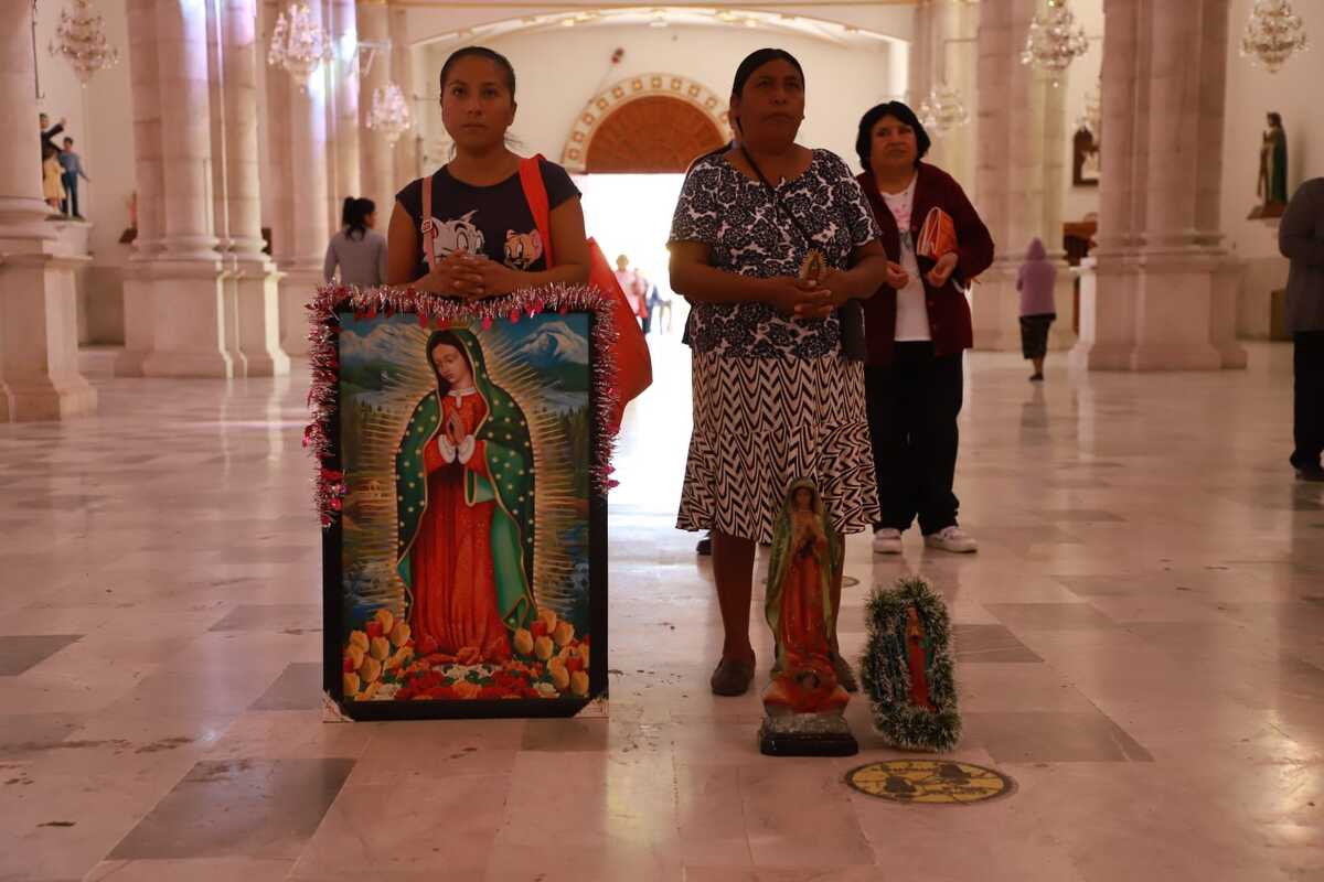 Creyentes y peregrinos acuden a La Villita de Pachuca | Jorge Sánchez