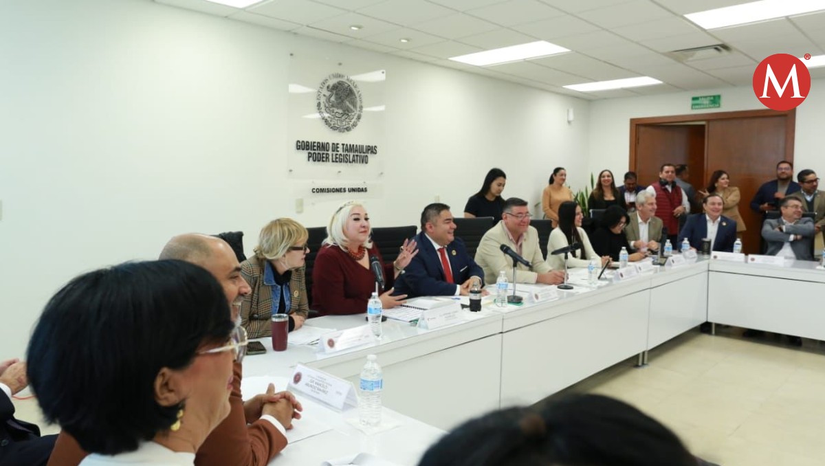 Adriana Lozano, secretaria de Finanzas, presenta paquete fiscal en Comisión del Congreso de Tamaulipas.