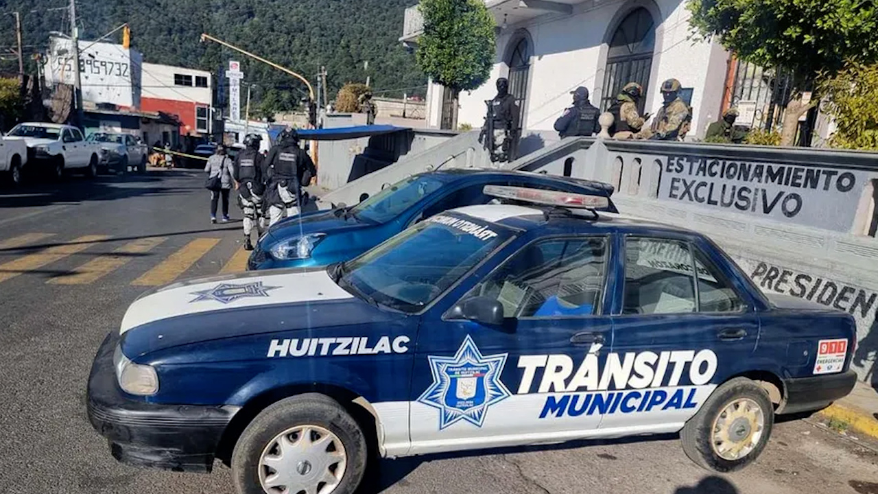 Videos vinculan a policías de Huitzilac en secuestro de chef Zahie Téllez y su esposo: FGE