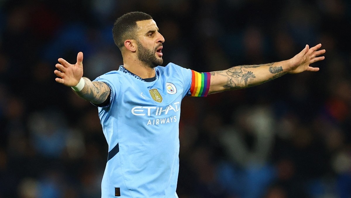 Jugador del Manchester City pide medidas tras ser víctima de racismo en redes sociales (Reuters)