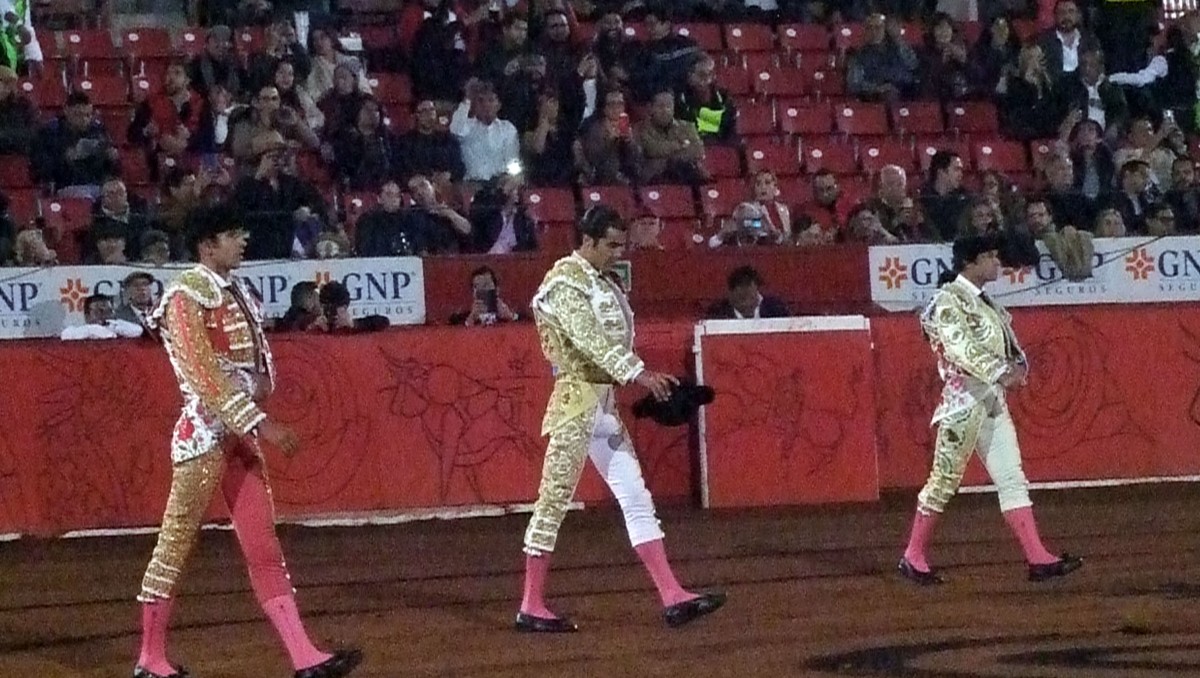 Oreja protestada de San Román en la Corrida Guadalupana (Jorge Matchain)