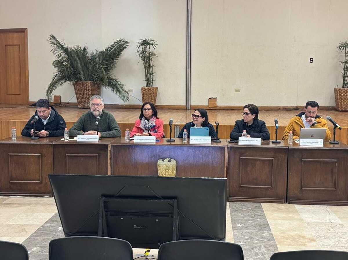 Reunión interinstitucional para el seguimiento del Plan de Justicia en Pasta de Conchos, participación de familias y autoridades.  Foto: Especial