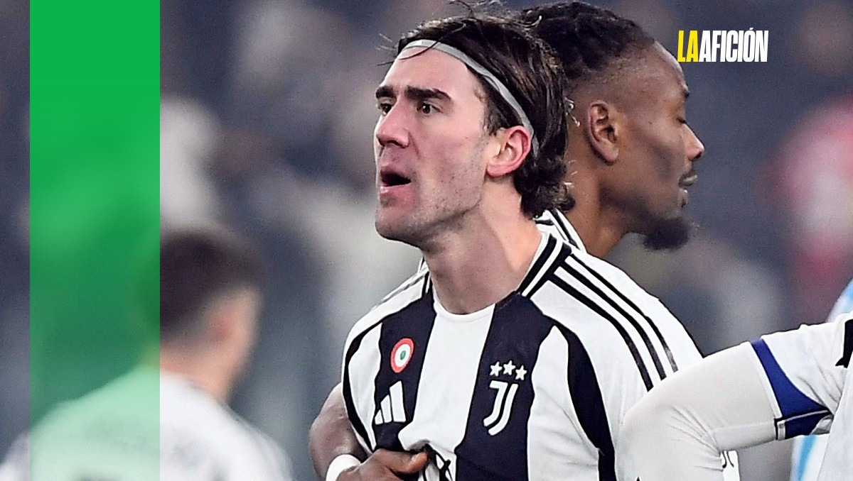 Dusan Vlahovic pide apoyo a la afición de la Juventus luego del partido ante Venecia (Reuters)
