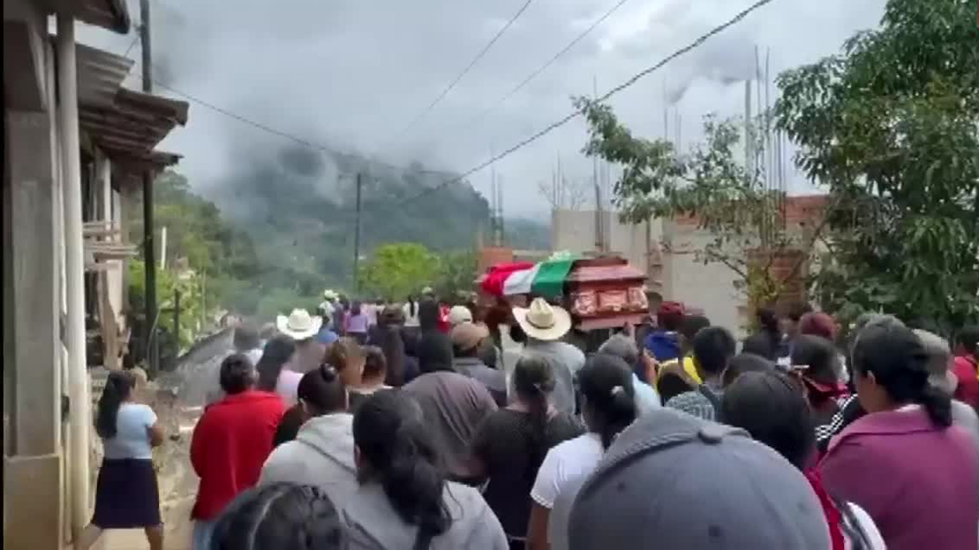 Entregan cuerpo del ingeniero Agustín Linares López, víctima del asesinato de Benito Aguas