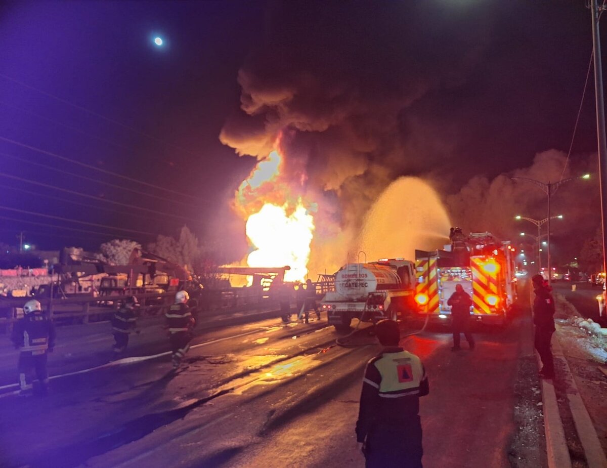 Incendio en el Río de los Remedios. | Foto: Especial