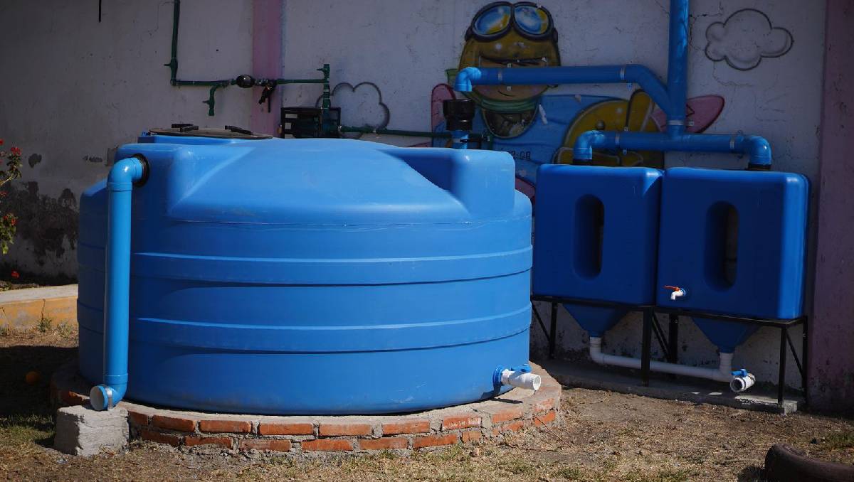 El sistema de captación de agua beneficia a 100 alumnos, profesores y personal administrativo. Foto: (Especial)
