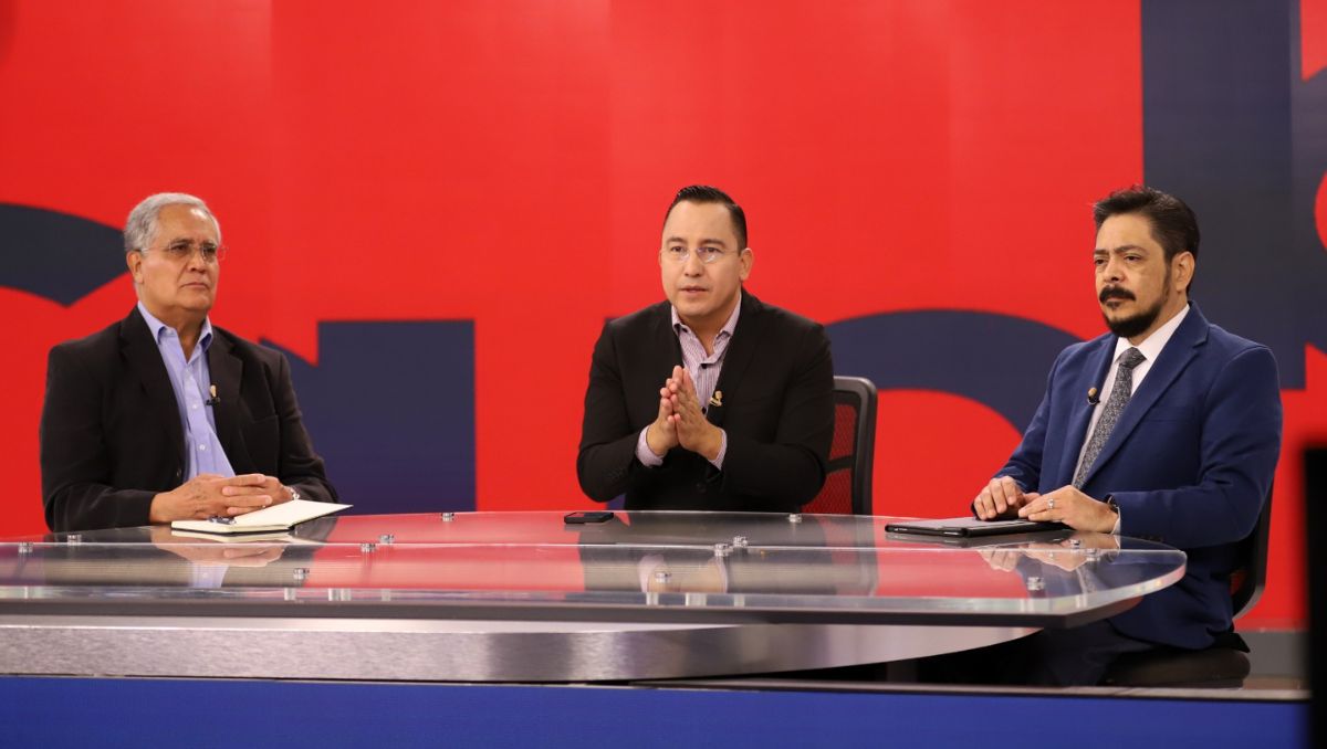 Los especialistas Gerardo Mejía Velázquez y Leopoldo Ita Garay analizaron  los principales retos de la calidad del aire | Luis Guerra