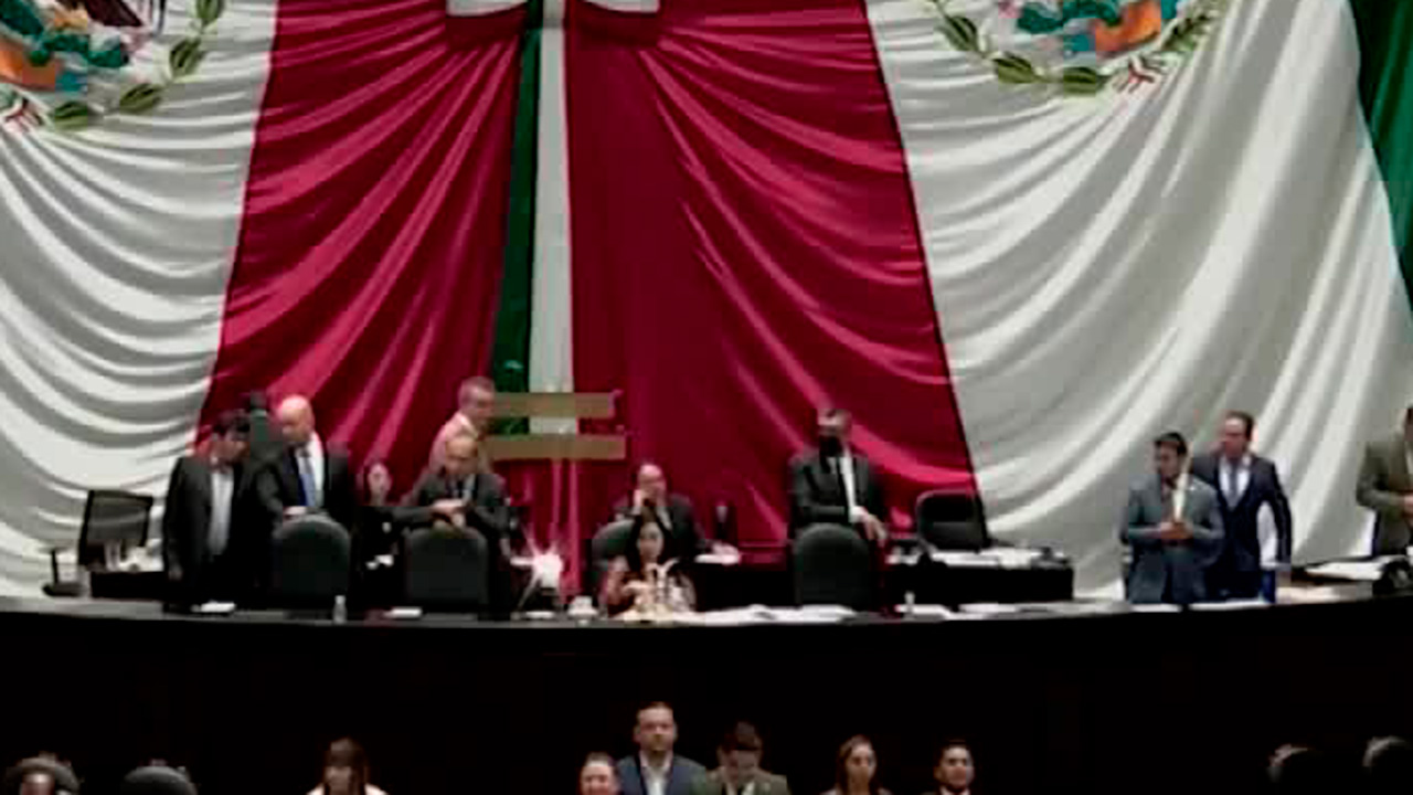 Mayoría parlamentaria de Morena da marcha atrás a periodo extraordinario en San Lázaro