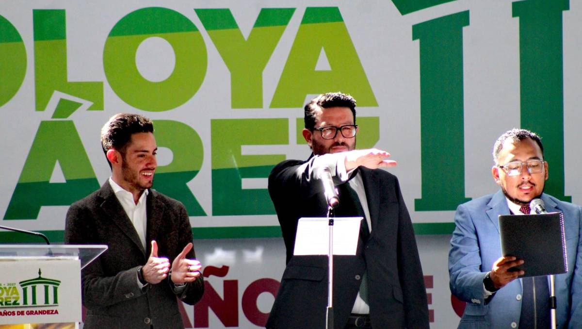 Adolfo Solís Gómez rindió protesta como presidente municipal de Almoloya de Juárez. | Especial