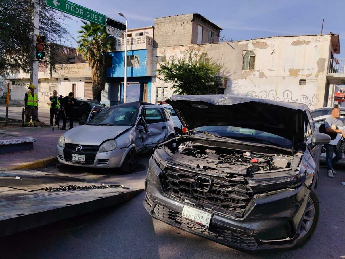 Ambas personas aseguraron que la luz verde les pertenecía. | Archivo