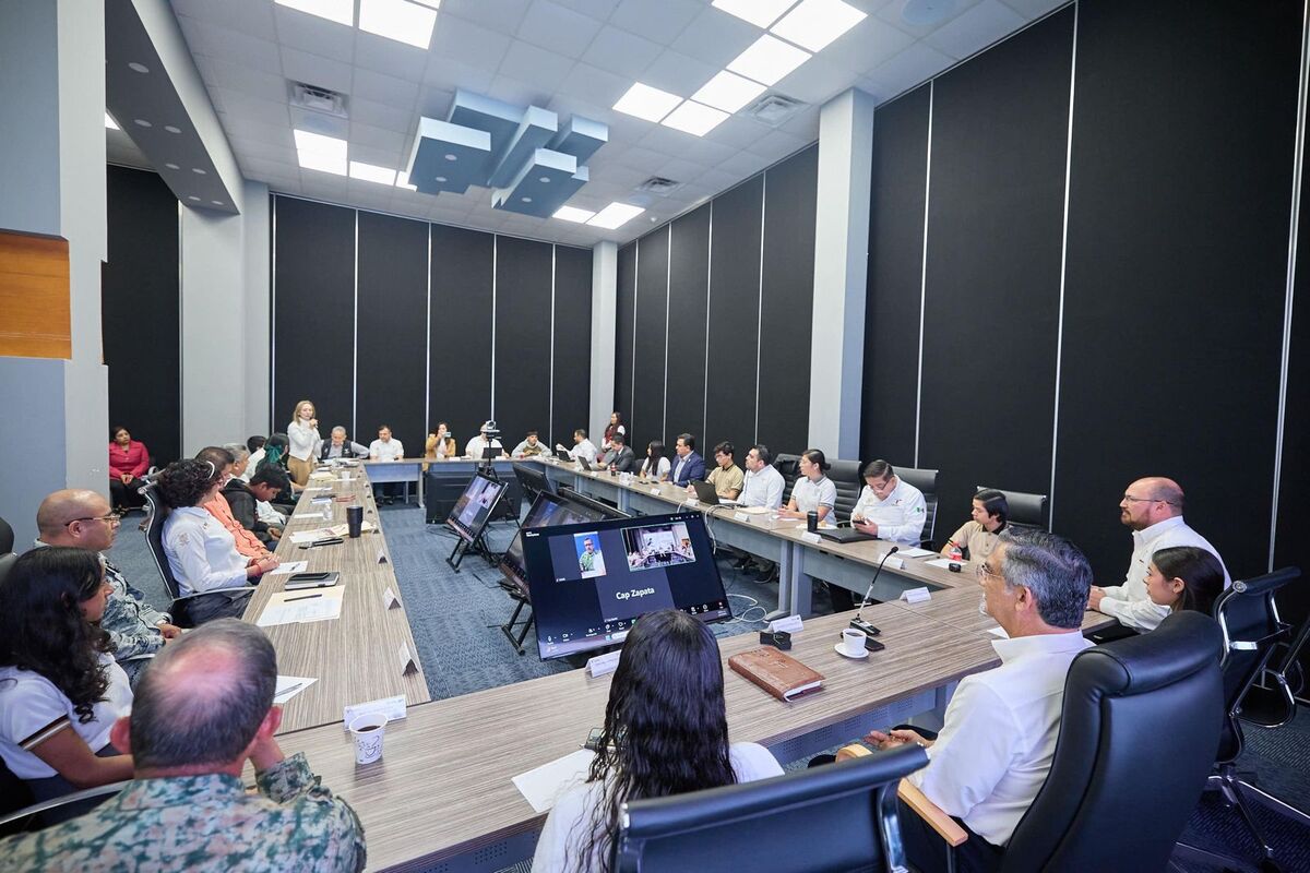 Américo Villarreal exhortó a estudiantes a contribuir con sus actos y conductas a la reconstrucción del tejido social (foto: especial)