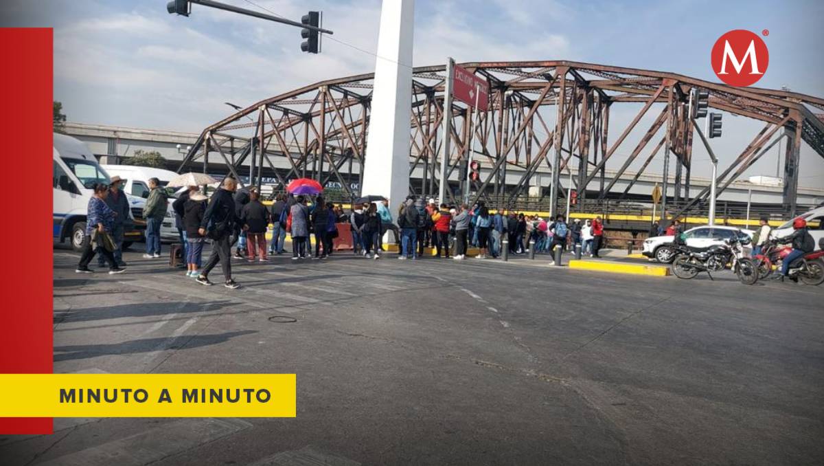 Bloqueo en Ecatepec; trabajadores del SUTEYM se manifiestan por falta de pago. Especial