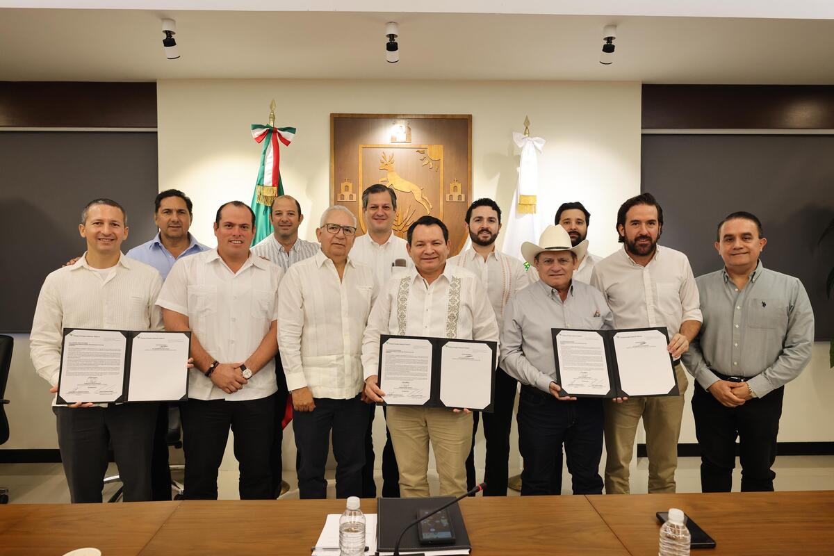 "Seguimos construyendo un futuro sostenible con el Renacimiento Maya", afirmó el gobernador. | Especial