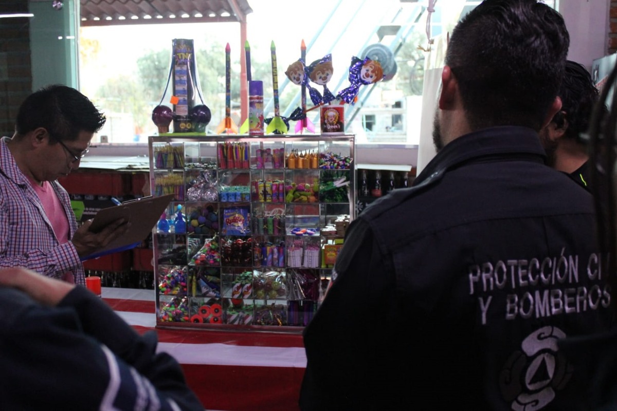 Autoridades desactivan venta de pirotecnia en distintos comercios de Tizayuca, Hidalgo