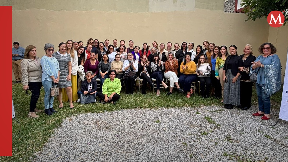 Mujeres empresarias y de la sociedad civil de Tampico se reunieron con la ministra Loretta Ortiz Ahlf.