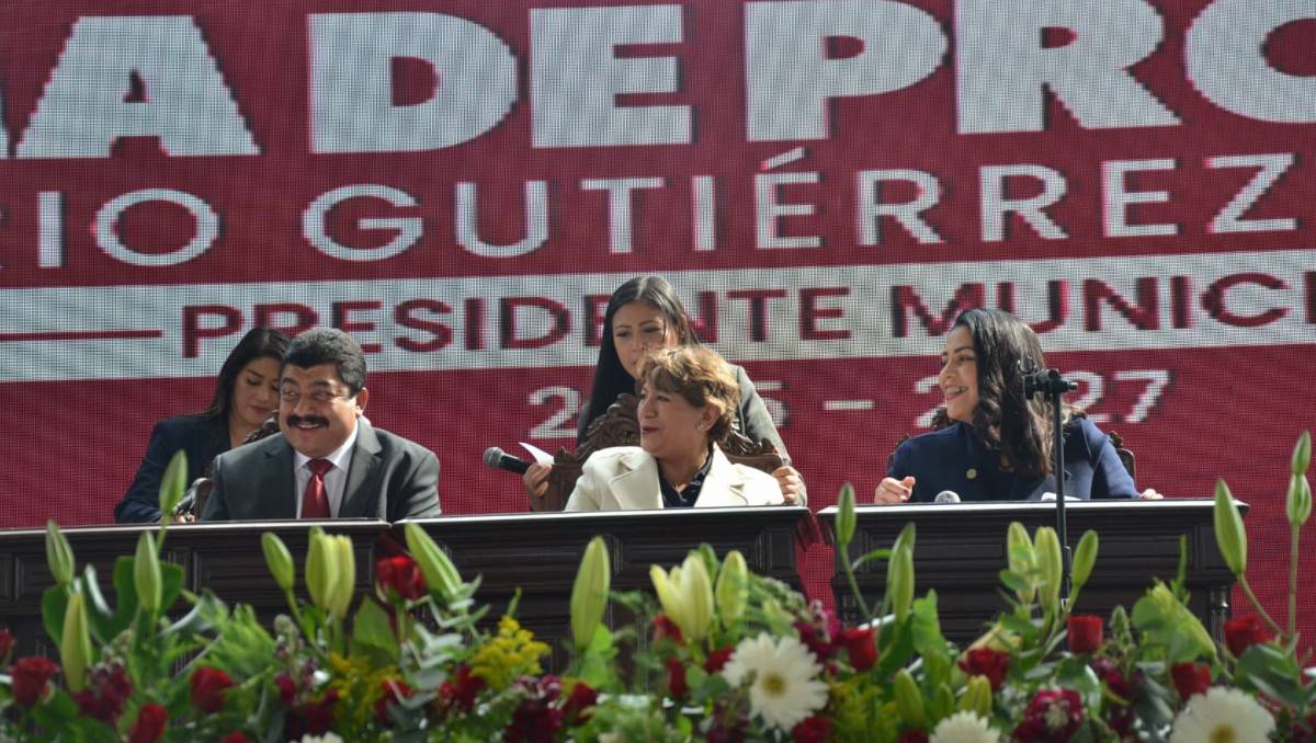 Nazario Gutiérrez Martínez, toma protesta como alcalde de Texcoco. | Especial