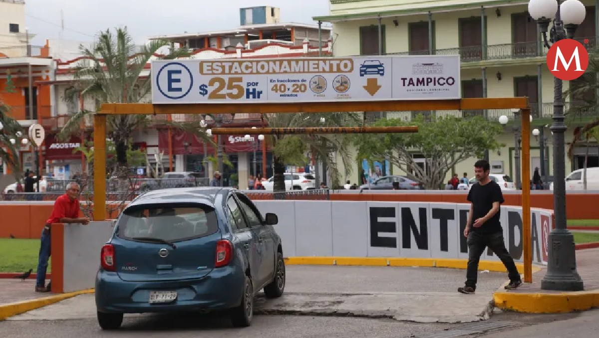Estacionamiento Plaza de la Libertad en Tampico. (Yazmín Sánchez)