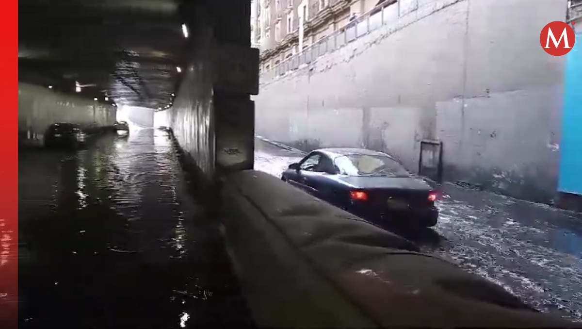 La inundación no es la única afectación de esta vialidad el día de hoy. | Especial