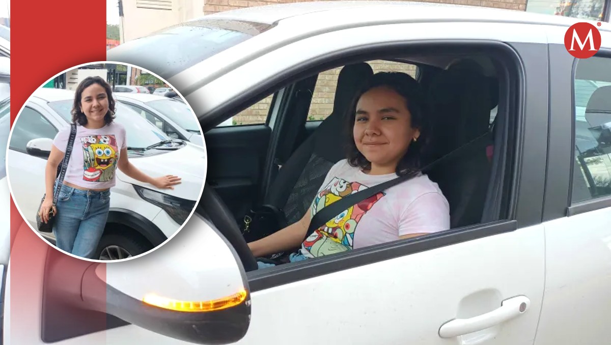 Adriana, estudiante de medicina conduce taxi rosa en Tampico. | Jésus Alberto García