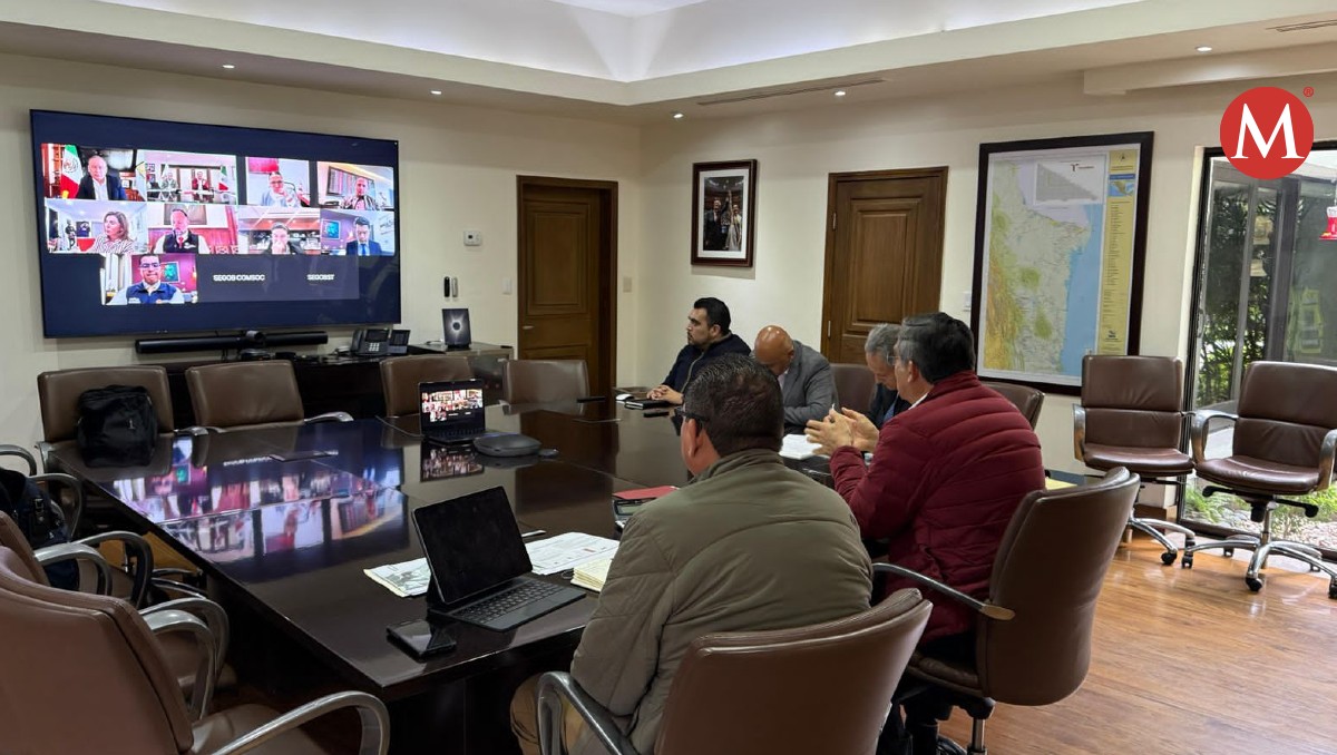Américo Villarreal participa en reunión sobre temas de migración.