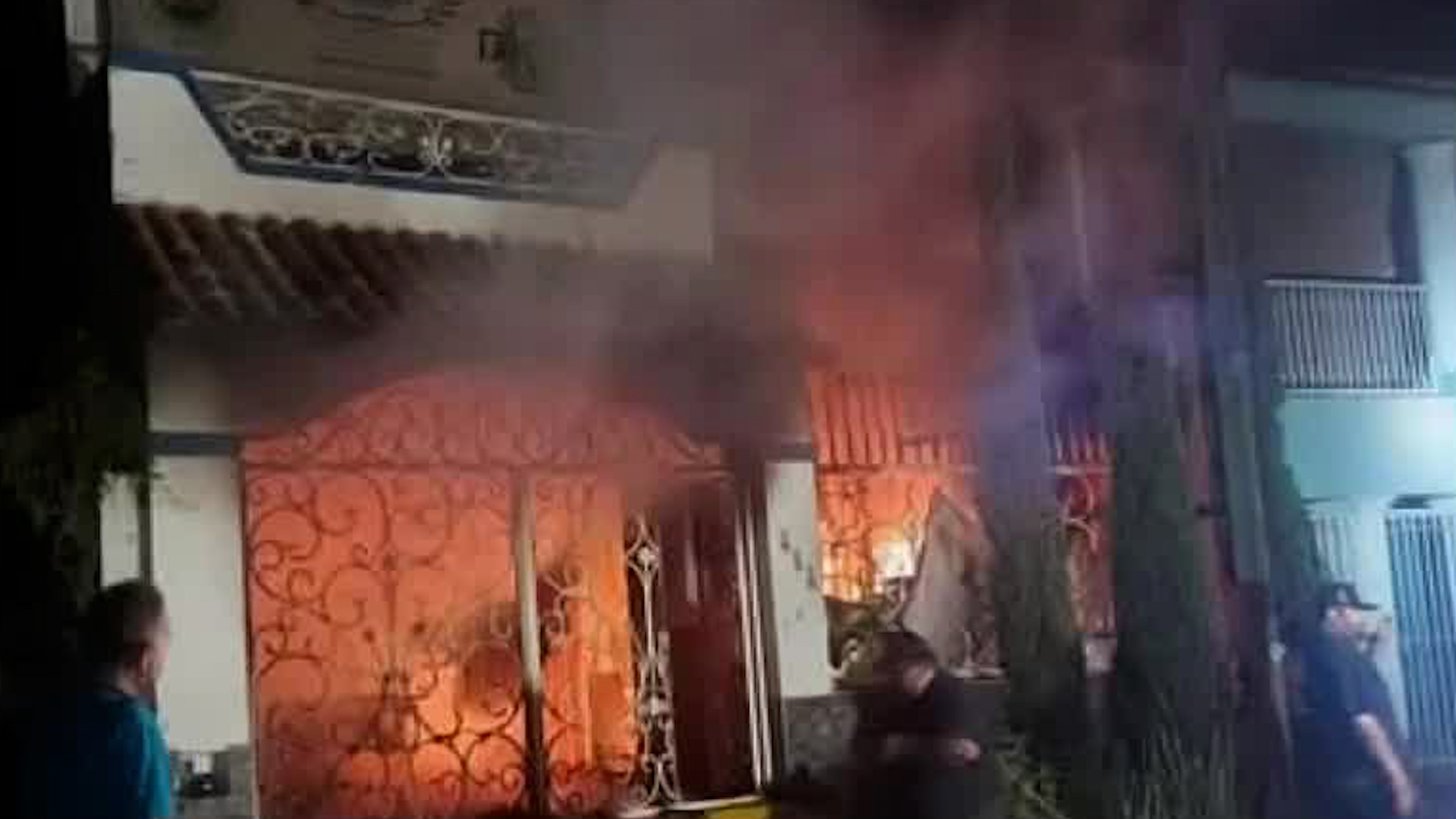 Comando armado incendia centro de rehabilitación en Mazatlán; reportan 18 heridos